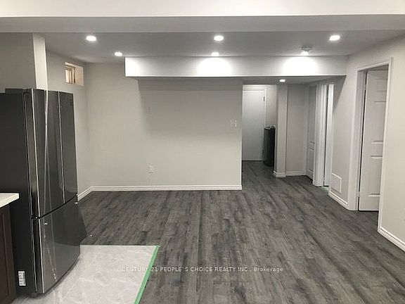 4th image of 20 Ridgehaven Ct #Basement