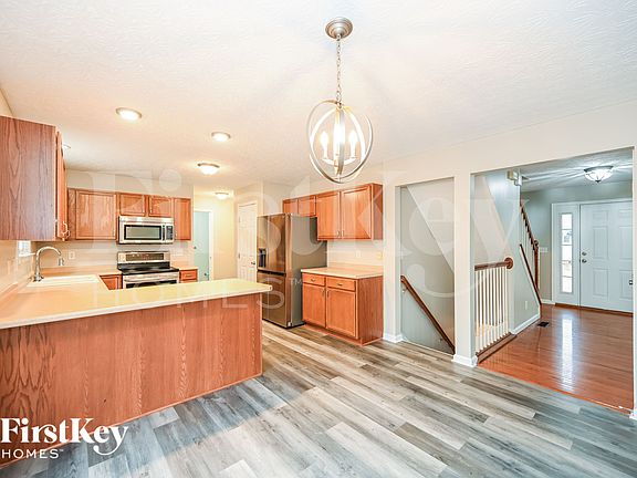 5th image of 103 Sydneys Ct