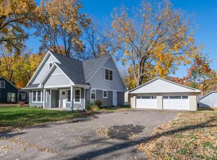 5858 Glenwood Rd, Mound, MN 55364
