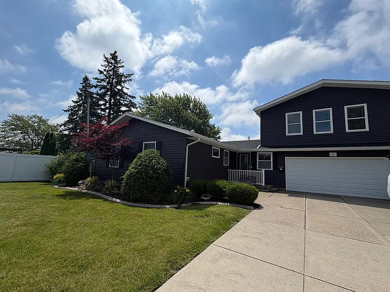 16 Wayside Ct — Photo 2