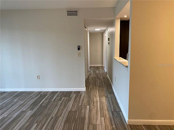 5th image of 12135 Fox Chase Dr APT H2