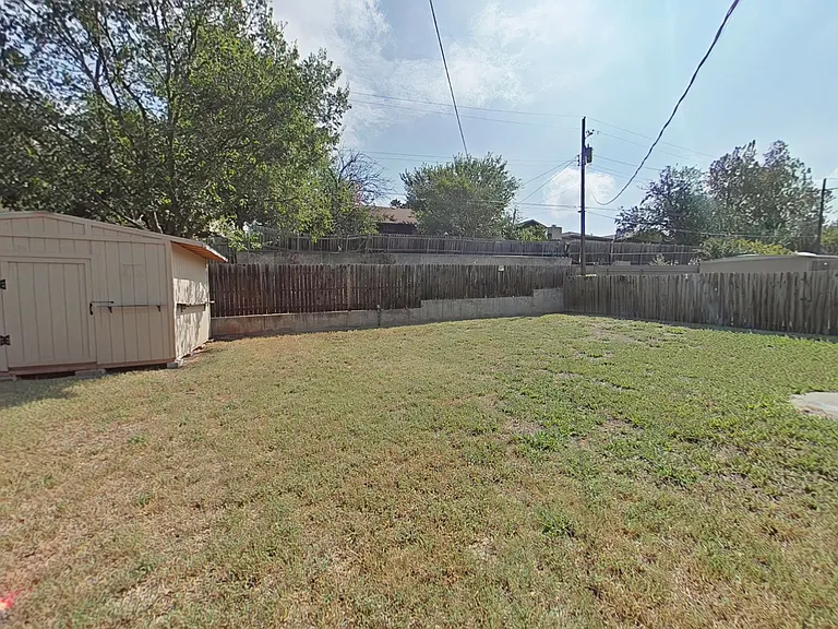 13 NW 58th St — Photo 11