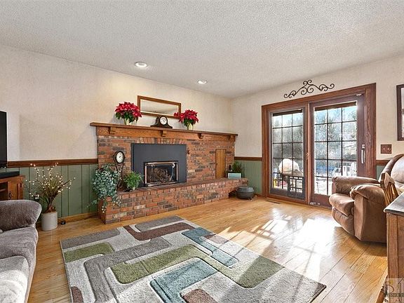 3rd image of 1826 Arcadia Dr