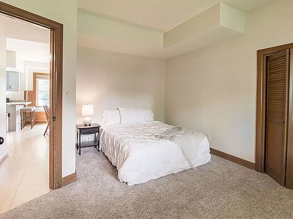 5th image of 3420 Kingman Blvd #1