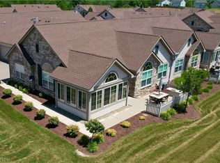 1934 Woods Dr, Streetsboro, OH 44241