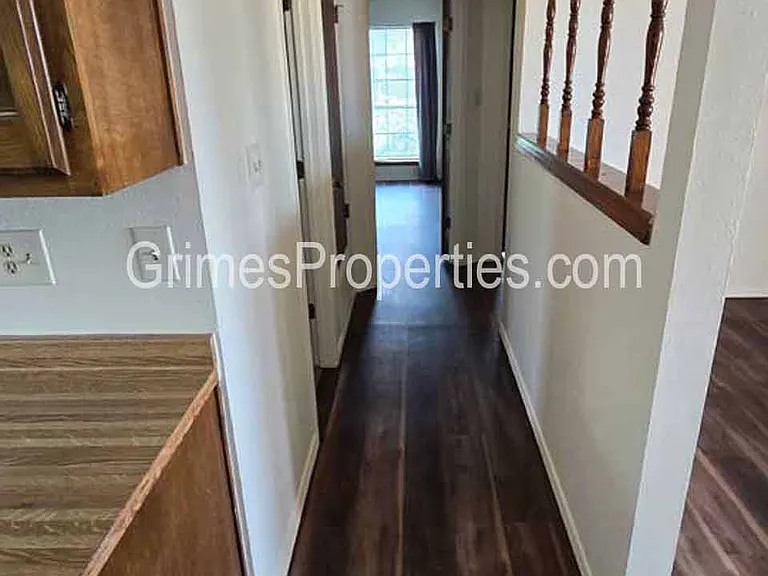 13109 Candelaria Rd NE #F — Photo 6