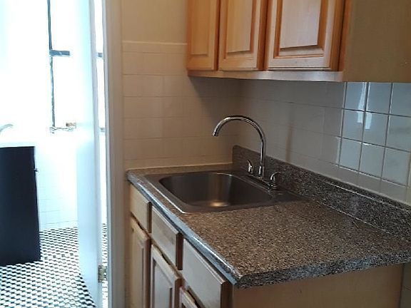 3rd image of 673 Dawson St #A17