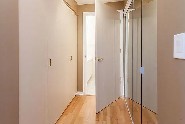 345 N La Salle Dr #2004 — Photo 2
