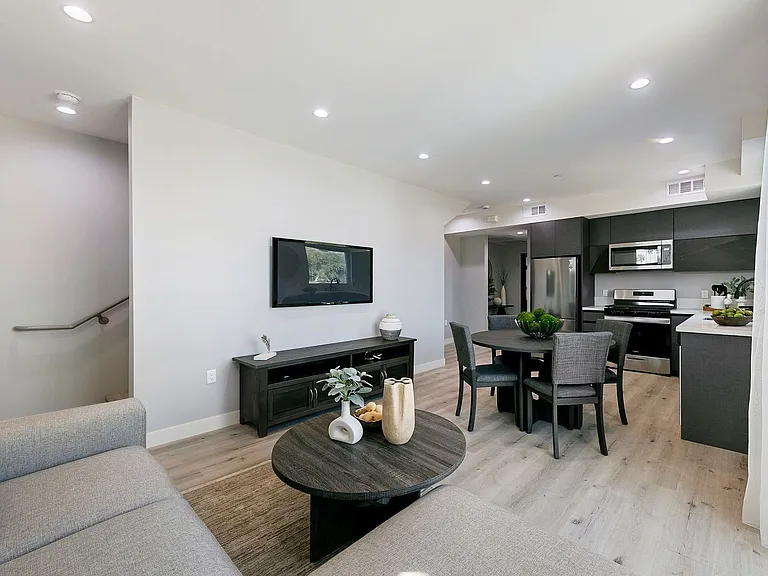 13637 N Fellows Ave #25 — Photo 4