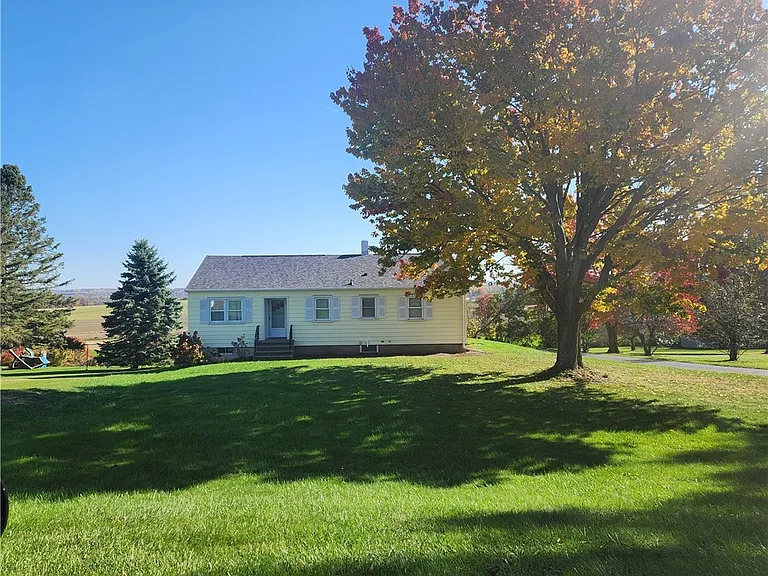 3744 Fisher Rd — Photo 1