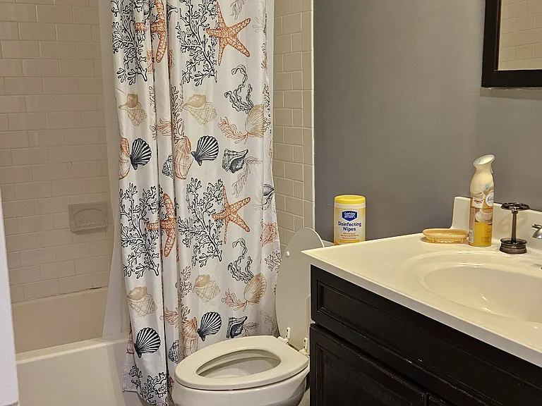 18 Williamsburg Ct #4 — Photo 7