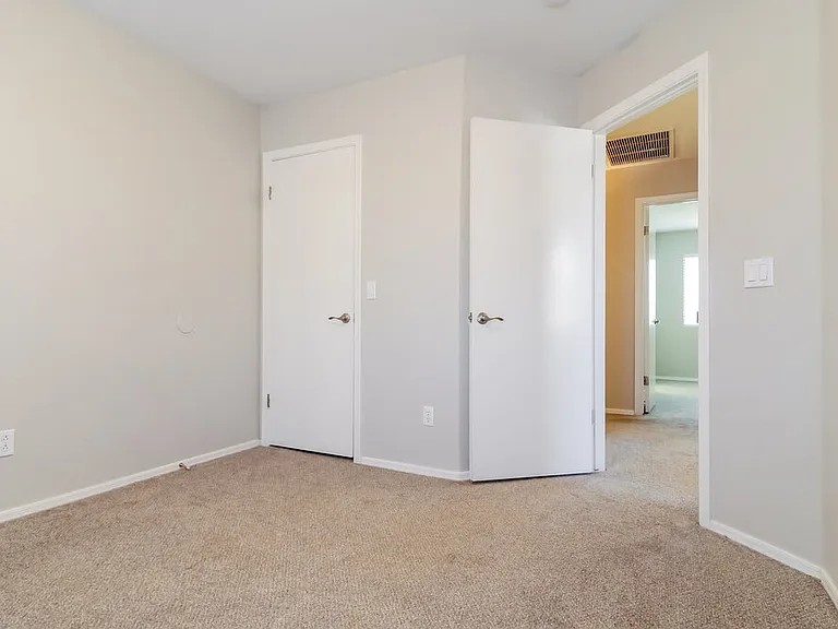 3802 N 104th Ave — Photo 10