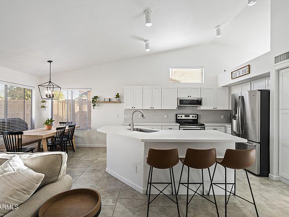 5th image of 1320 W KINGBIRD Drive
