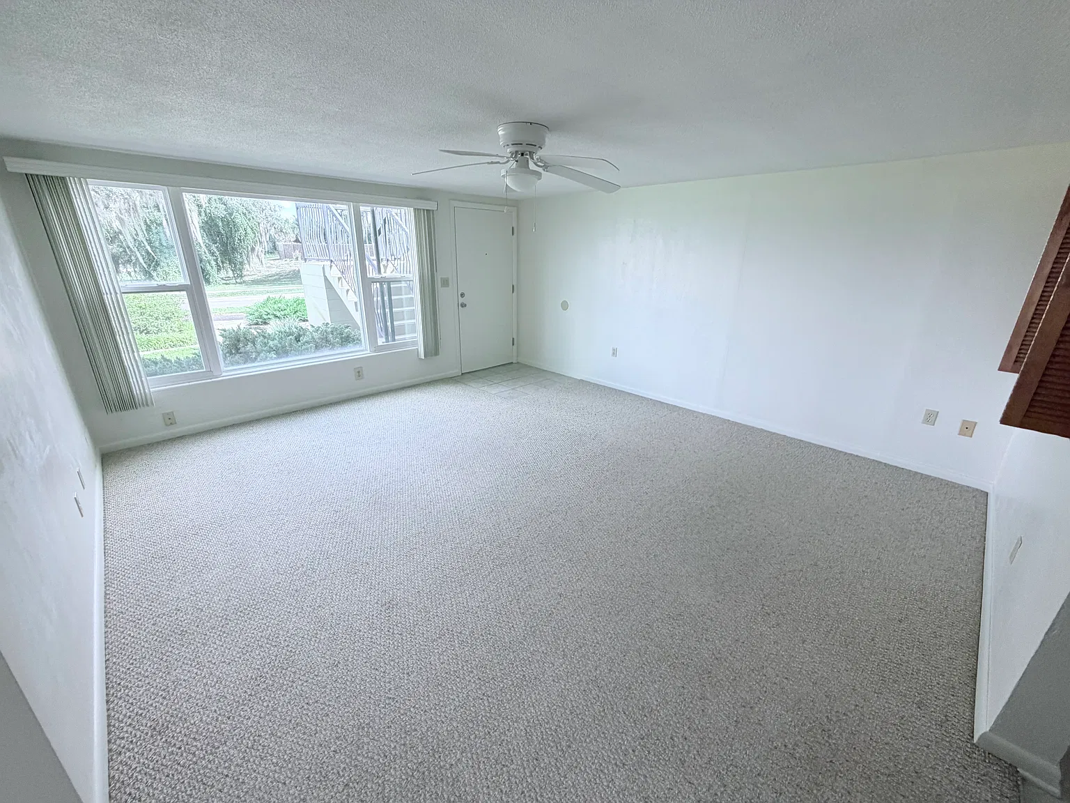 8915 Silver Lake Dr — Photo 3