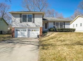 9206 Switzer Rd, Overland Park, KS 66214