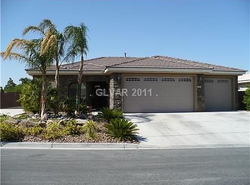 1st image of 6262 Kraft Ave