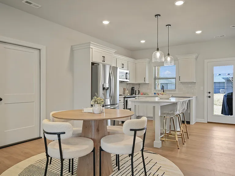 2335 N Traveller Dr — Photo 7