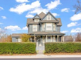 305 W 1st St, Prineville, OR