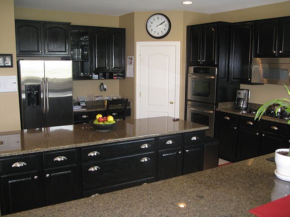 4th image of 1206 Fristoe Ct