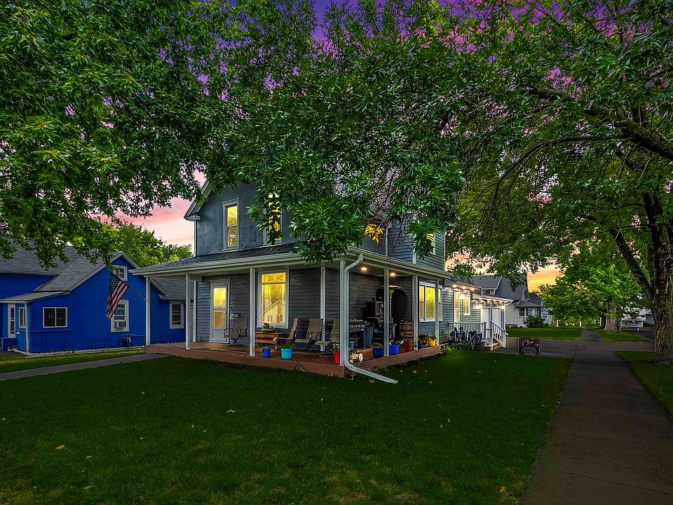 1st image of 100 W Prospect Ave