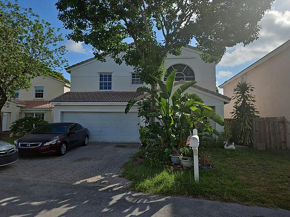 2nd image of 6244 Vista Del Mar