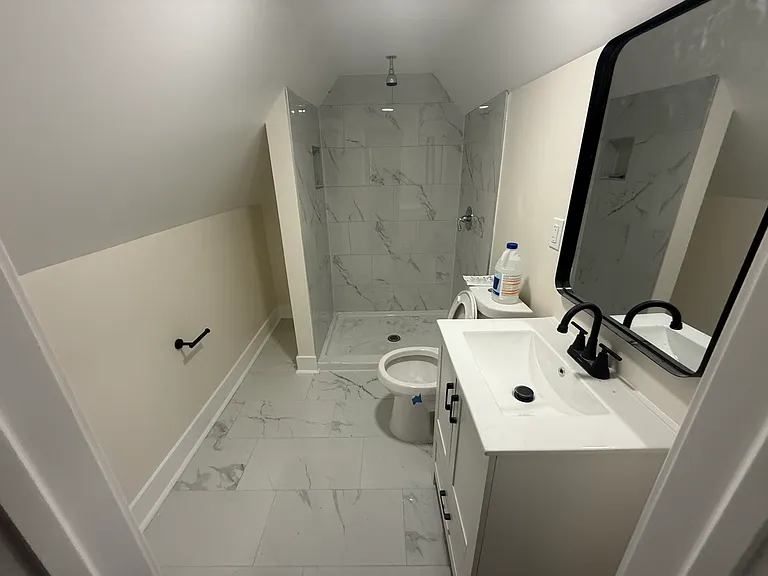 808 Winston Ave — Photo 11