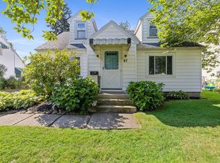 87 Traymore Rd, Rochester, NY 14609