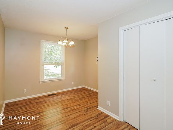 4th image of 543 Donna Dr