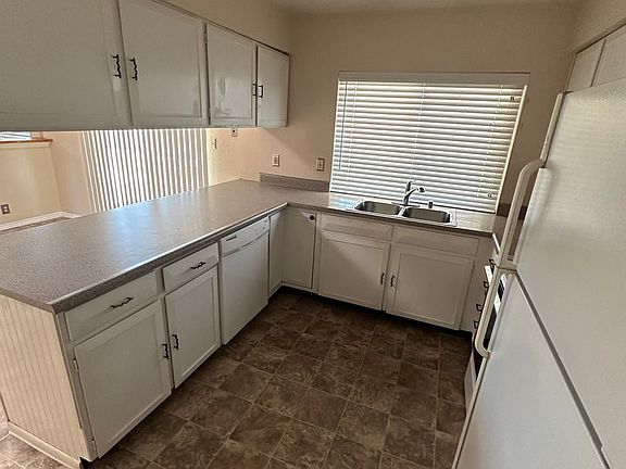 3rd image of 6316 Esther Ave NE