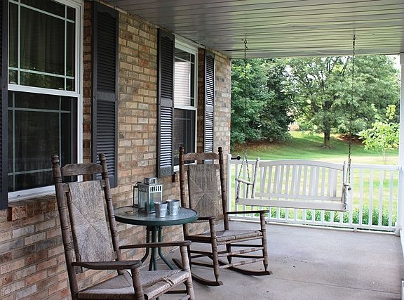 3rd image of 8379 Country Oaks Sta