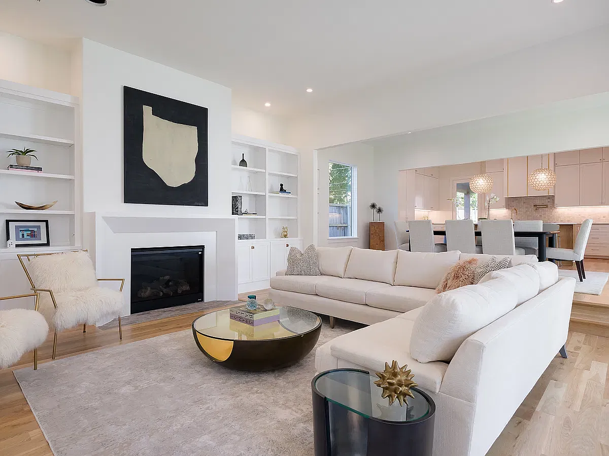 5 bed, 4.5 bath, 5743 sqft, $15,000 — Photo 4