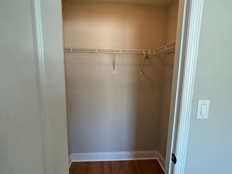 846 Bryan Cir — Photo 3