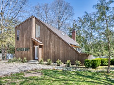(Undisclosed Address), East Hampton, NY, 11937