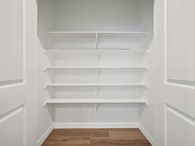 1412 Bridgestone Dr — Photo 2