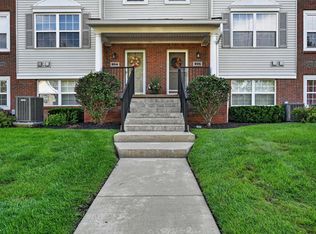 804 Eagle Dr, Fenton, MI 48430