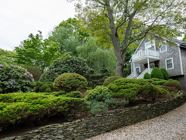 24 Clamshell Ave — Photo 2