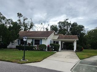 511 Finsbury Cir UNIT B, Sun City Center, FL 33573