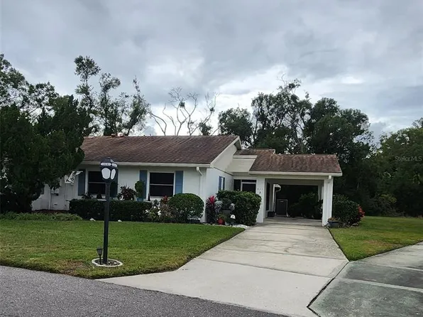 511 Finsbury Cir Unit B, Sun City Center, FL 33573