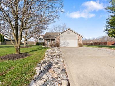 8260 Henderson Ridge Dr, Mooresville, IN, 46158