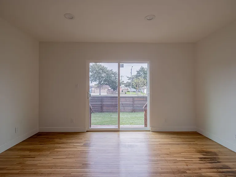 17901 Crenshaw Blvd Residences — Photo 22