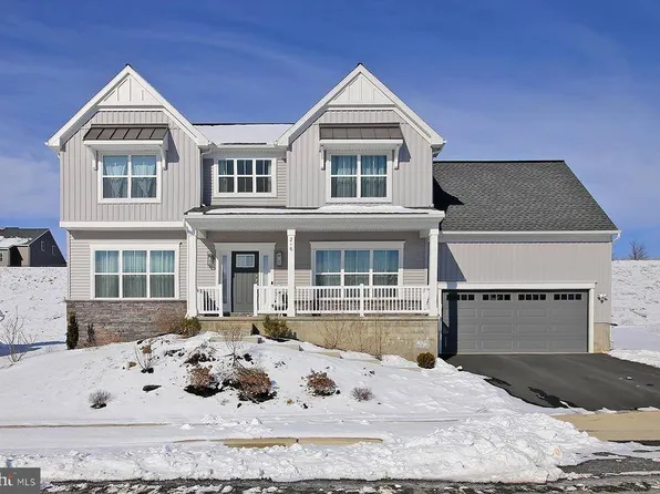 216 Copper Ridge Dr, Newmanstown, PA 17073