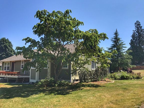 one acre lot on dead end road within walking
