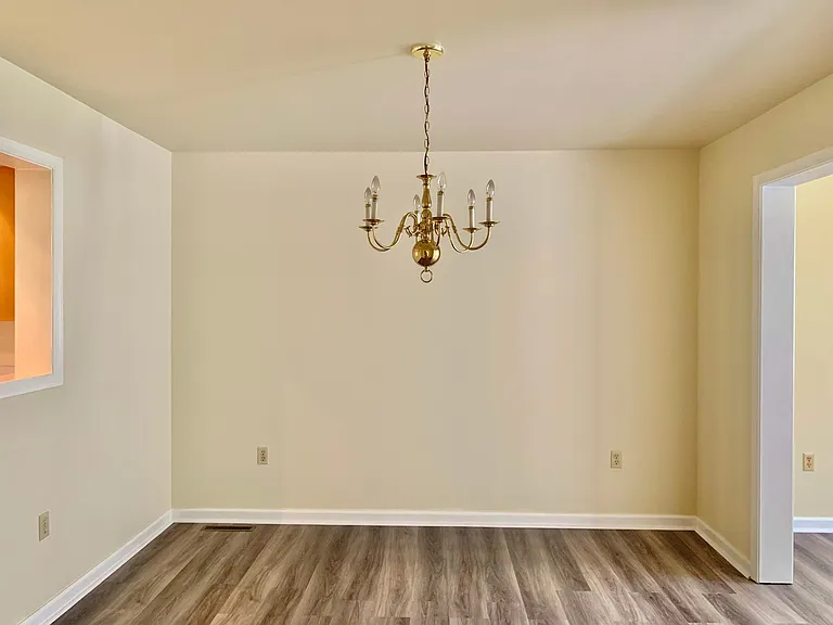 4069 Darius Dr — Photo 8