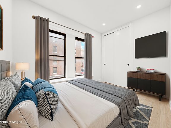 4th image of 704 8th Ave APT 4C