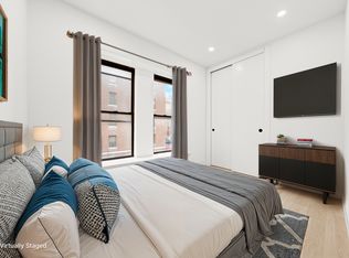 704 8th Ave APT 2F, Brooklyn, NY 11215