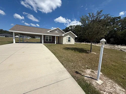 3288 NE Caitlin Ln Photo 1