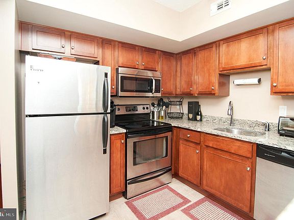 5th image of 1001 Randolph #901