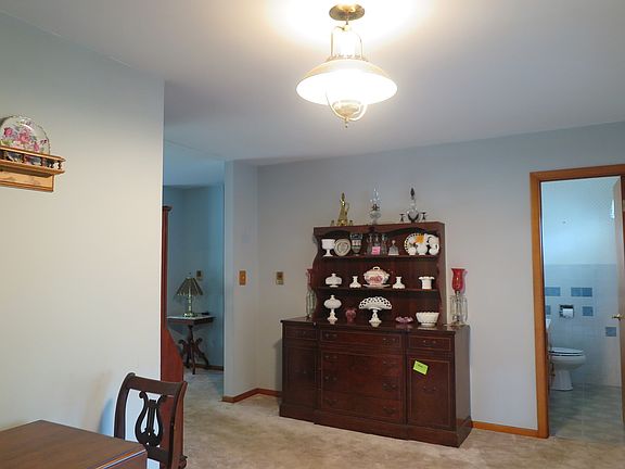 5th image of 1493 Amber Ln