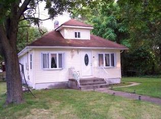 102 Smith St, Bay Shore, NY 11706