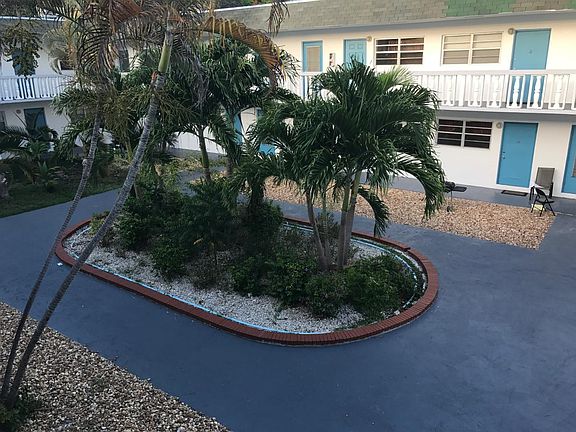 3rd image of 1425 NE 125th Ter APT 202